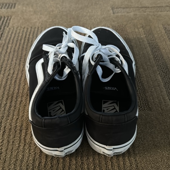 Vans - Picture 3 of 3